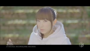 [PV] Yui Horie – Stand Up! [HDTV][720p][x264][AAC][2015.01.07]