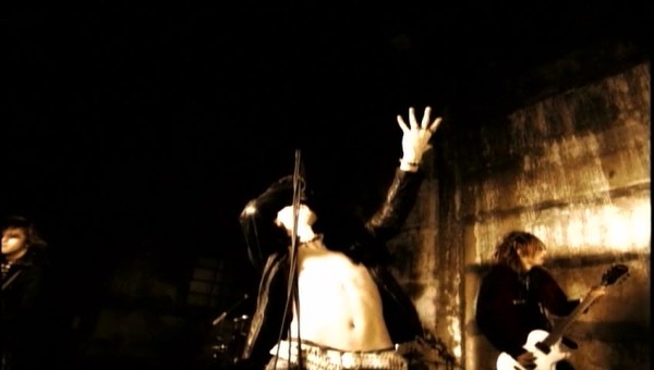 [2007.04.11] DespairsRay - TRICKSTƏR (DVD) [480p]   - eimusics.com.mkv_snapshot_03.13_[2015.08.08_18.01.13]