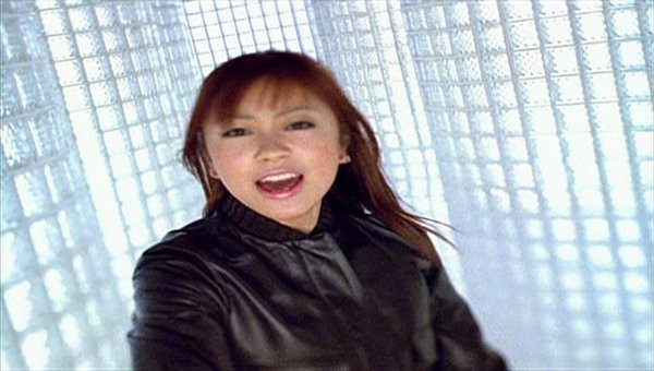 [1999.11.10] Utada Hikaru - Addicted To You (DVD) [480p]   - eimusics.com.mkv_snapshot_01.25_[2015.12.31_20.36.17]