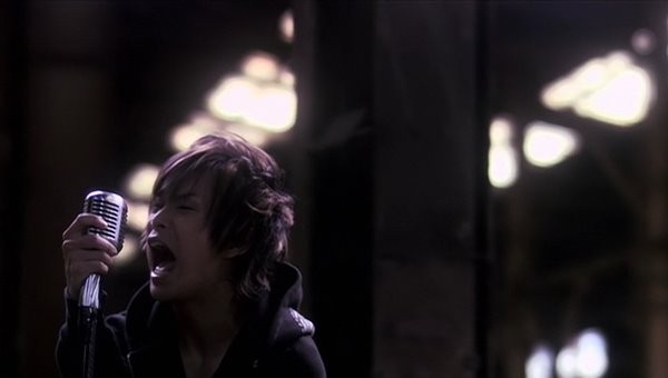 [2009.10.07] girugamesh - Crying Rain (DVD) [480p]   - eimusics.com.mkv_snapshot_01.19_[2016.01.01_11.50.37]